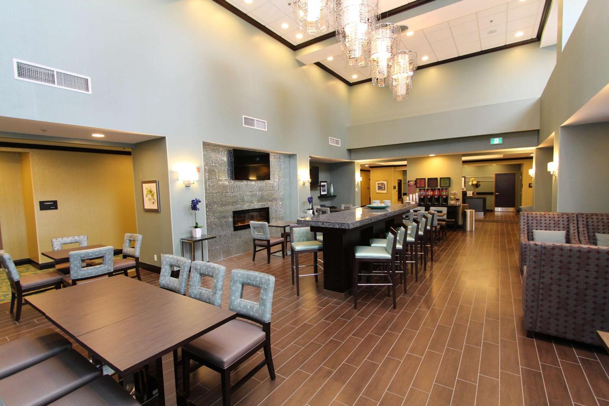 Hampton Inn & Suites By Hilton St. John'S Airport Ngoại thất bức ảnh
